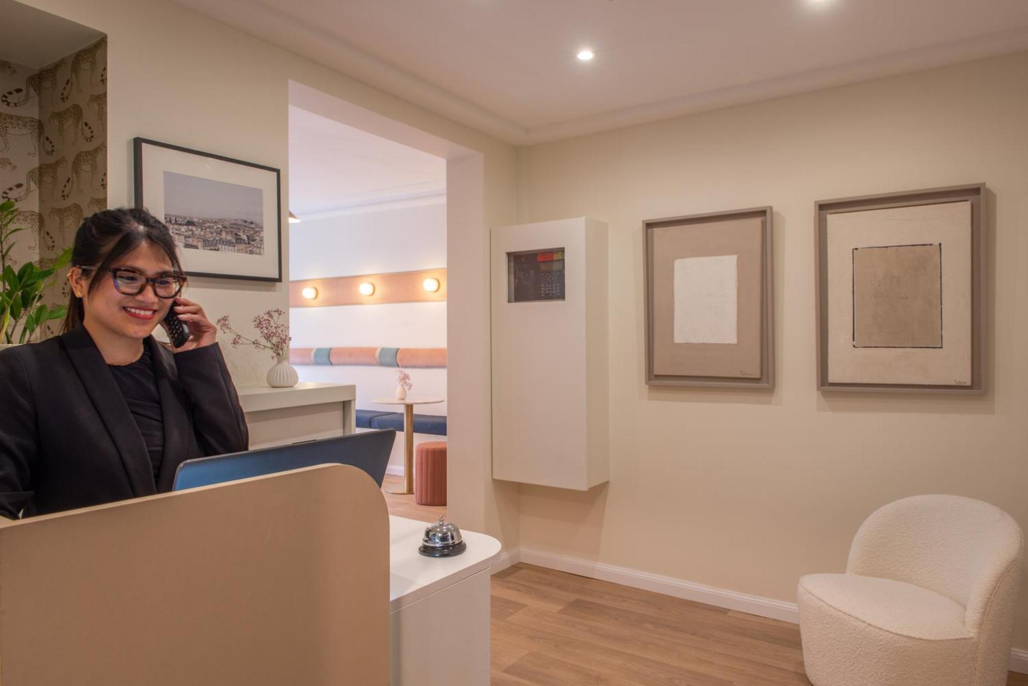 Hotel Avama Prony باريس المظهر الخارجي الصورة